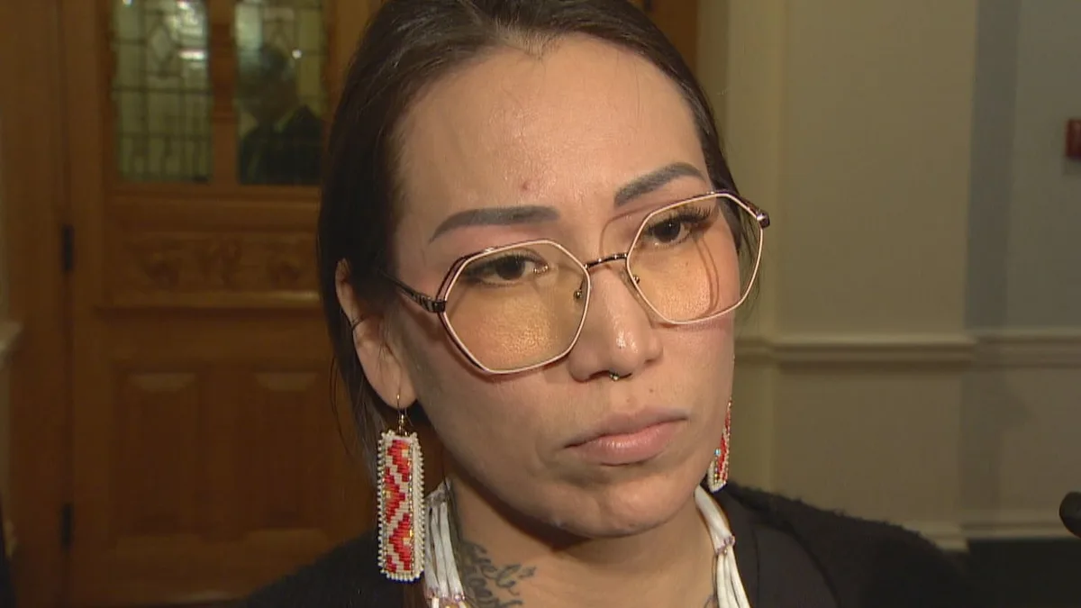 Áʼa꞉líya Warbus becomes 7th MLA to exit B.C. Conservatives citing leadership concerns