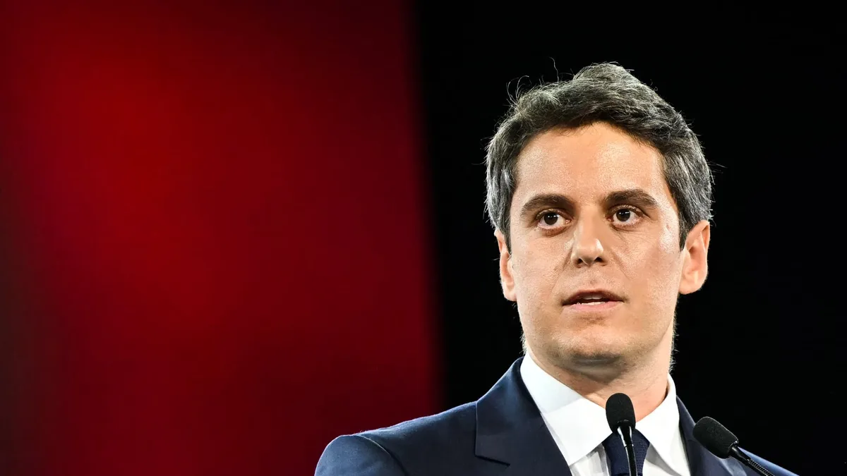Gabriel Attal appelle à un référendum sur l'interdiction des réseaux sociaux aux moins de 15 ans