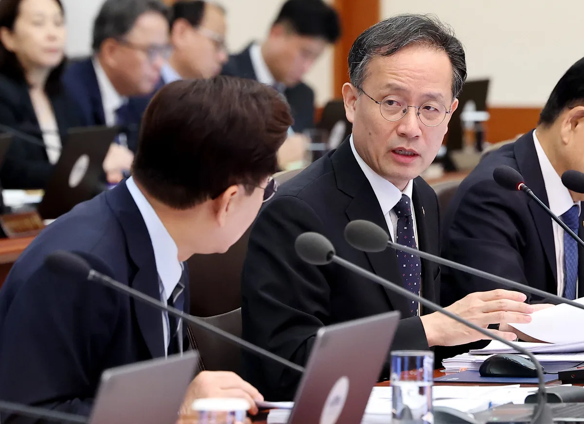 ‘뼈 있는 농담’ 던진 李 “추석 물가 못 잡으면 지명 취소다”