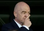 Infantino se desculpa por plano de vender Copa, mas é criticado em conselho