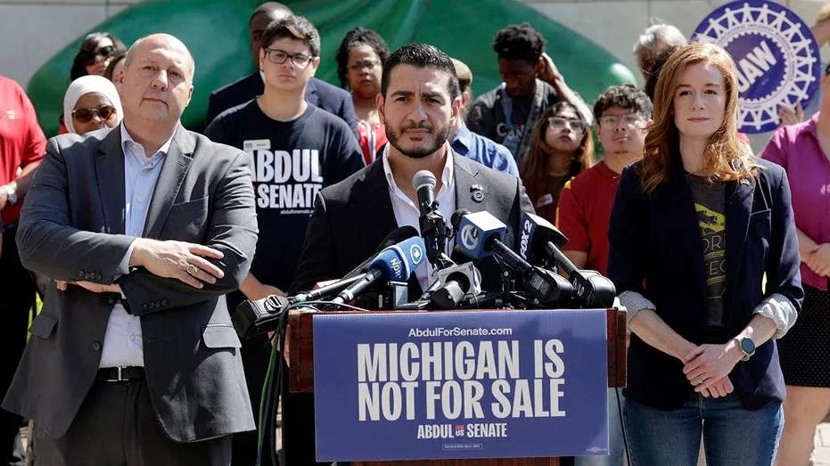 El-Sayed torched online after uneasy union member struggles through campaign event