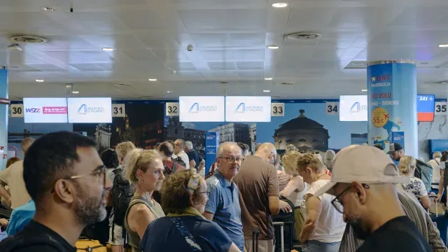 Aeroportos italianos enfrentam atrasos devido a falhas técnicas