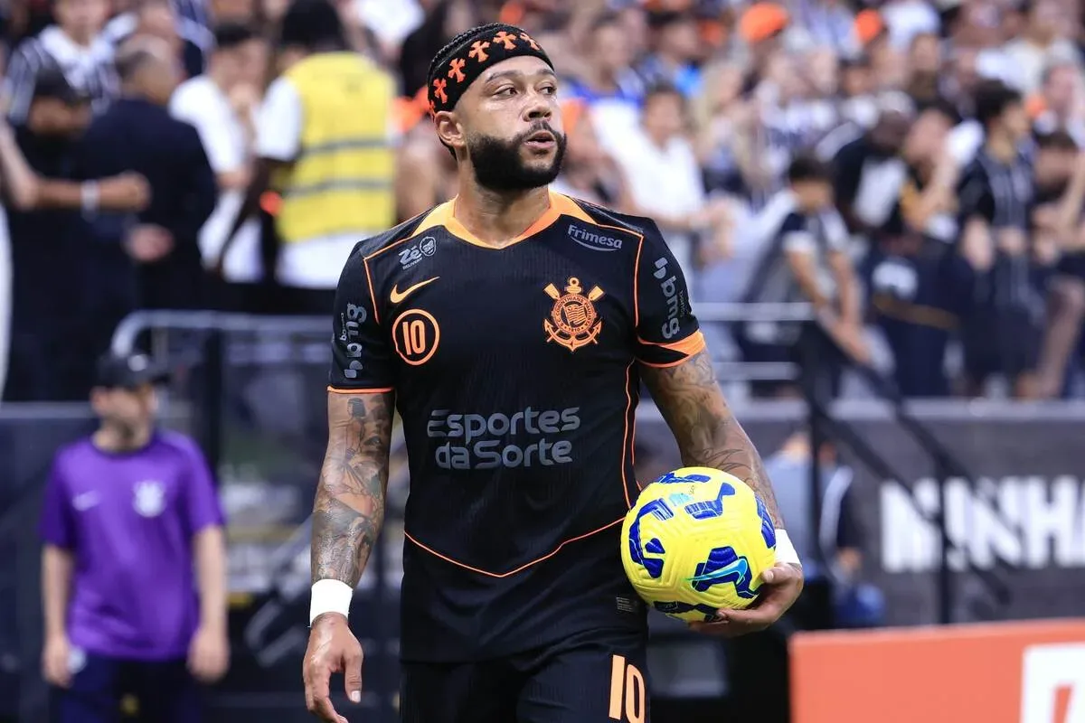 Dívida de R$ 77 milhões com Memphis ameaça Corinthians com novo transfer ban