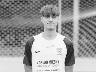 Un jeune footballeur est mort après un accident de voiture improbable avec un cerf