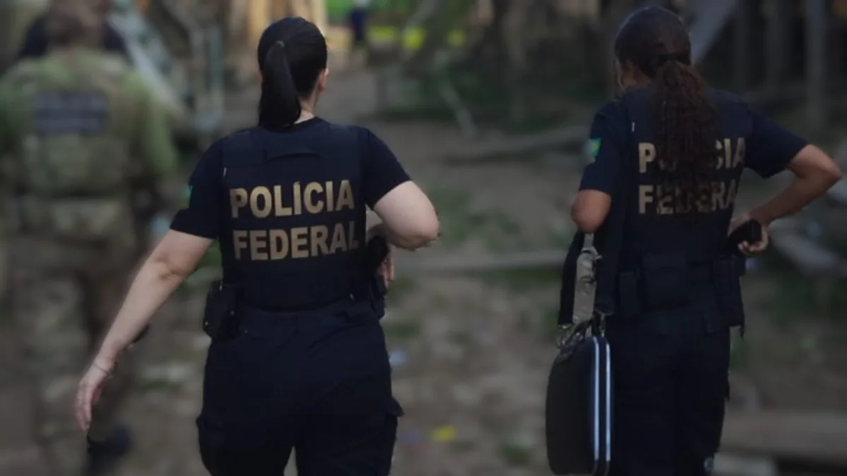 PF faz operação contra grupo suspeito de falsificar e vender certidões de nascimento no AM