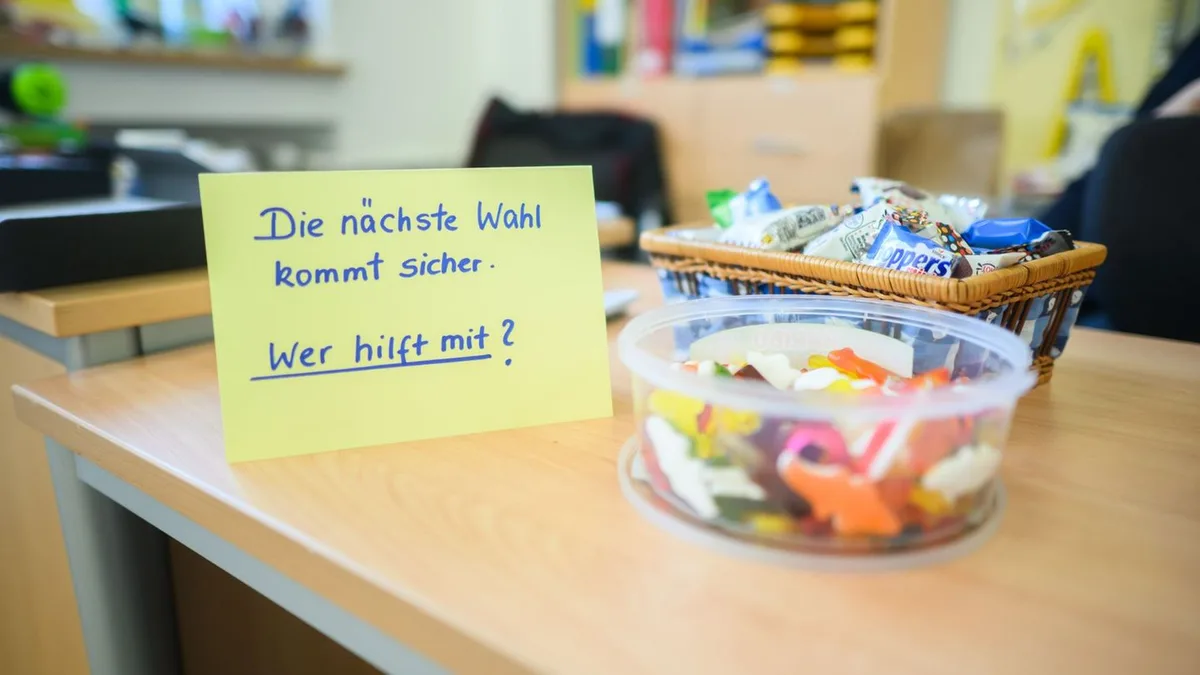 Kommunalwahl 2026: Wer zählt mit aus? Wo noch Wahlhelfer gesucht werden