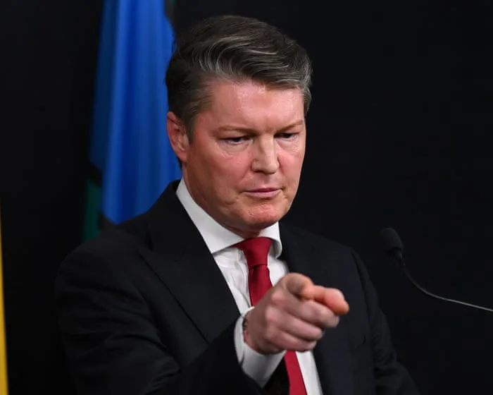 Victorian premier to call royal commission into construction sector amid CFMEU scandal