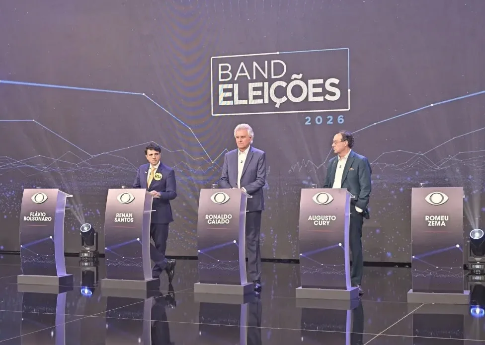 Ausente, Lula vira alvo principal de candidatos em 1º debate presidencial