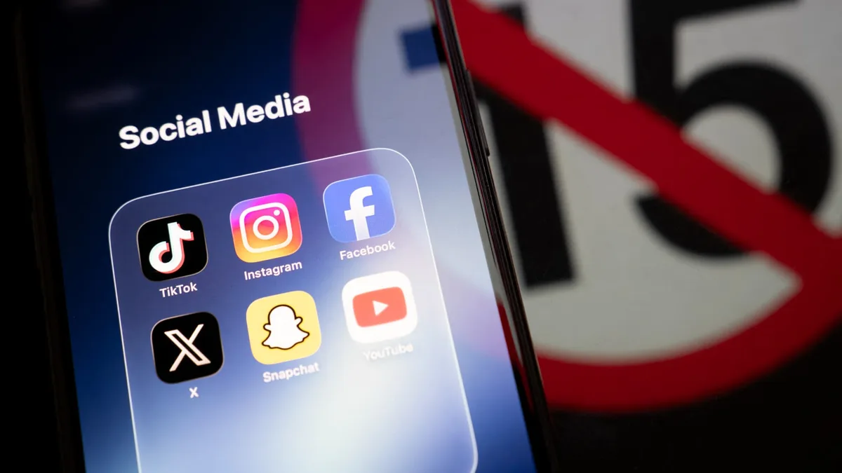 Le Conseil constitutionnel censure l'interdiction des réseaux sociaux aux moins de 15 ans car elle porte "une atteinte disproportionnée" à leur liberté d'expression