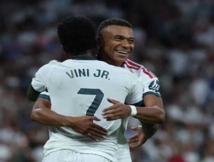 Real Madrid se estrenó en casa con goleada de sus estrellas