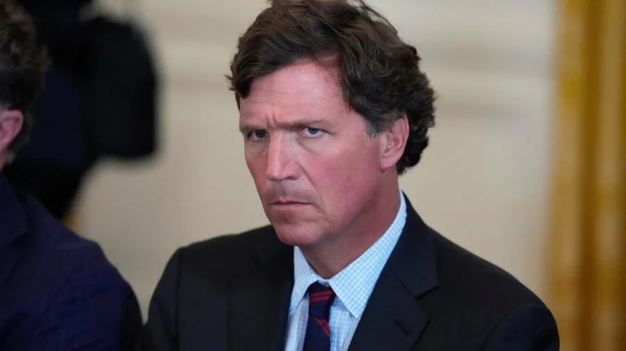 Tucker Carlson: Trump needs to be removed from office 'immediately'