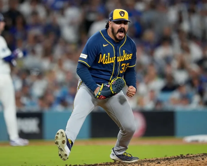 Brilliant Brewers reach first World Series since 1982 as Dodgers blow 4-0 lead