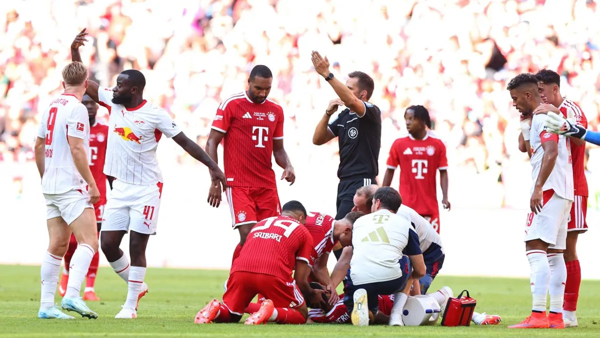 ¿Qué le pasó a Jamal Musiala? Esto sabemos del jugador del Bayern tras desplome en pleno partido