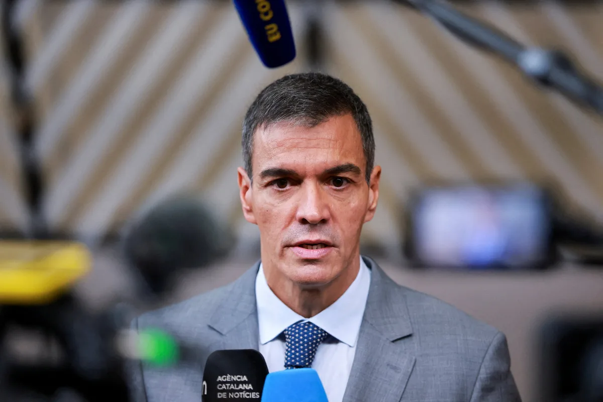 Meloni y Frederiksen, frente común contra la regularización migratoria de Sánchez en la cumbre europea