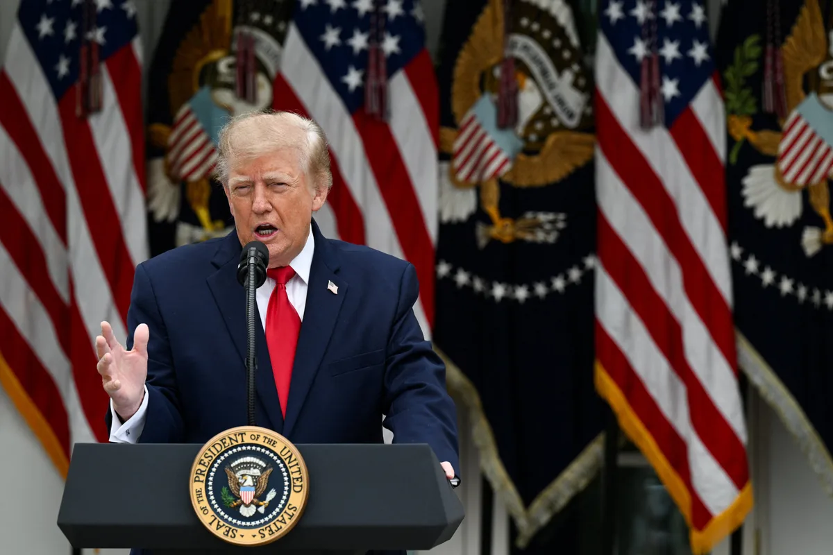 "C'est une honte" : la nouvelle charge de Donald Trump contre Volodymyr Zelensky