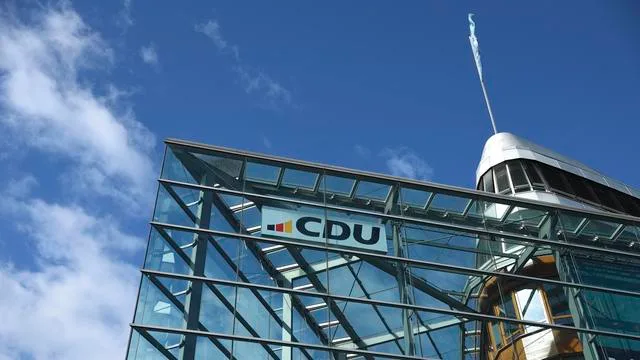 Phishingangriff: Hacker dringen in CDU-Account ein und senden Mail an Merz