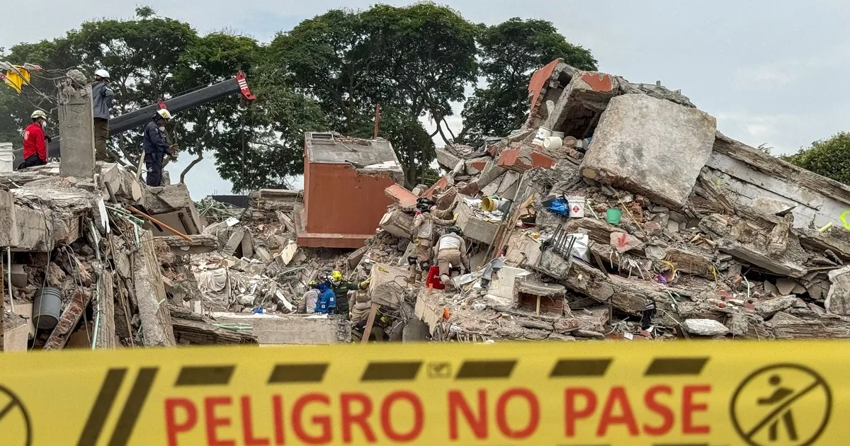 Colombia: el ministro de Vivienda se va de vacaciones a la playa en medio de la crisis por el terremoto