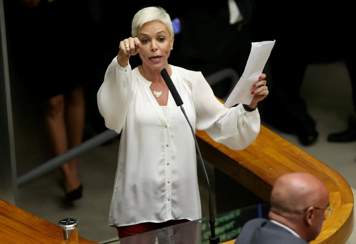 TRE-RJ barra candidaturas de Cristiane Brasil, Pastor Everaldo e mais 13 por ligação com o crime, incluindo 'milícia de gravata'