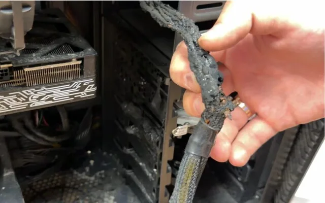 Cabo PCIe derrete em sistema com RTX 5070 após ligação incorreta da fonte