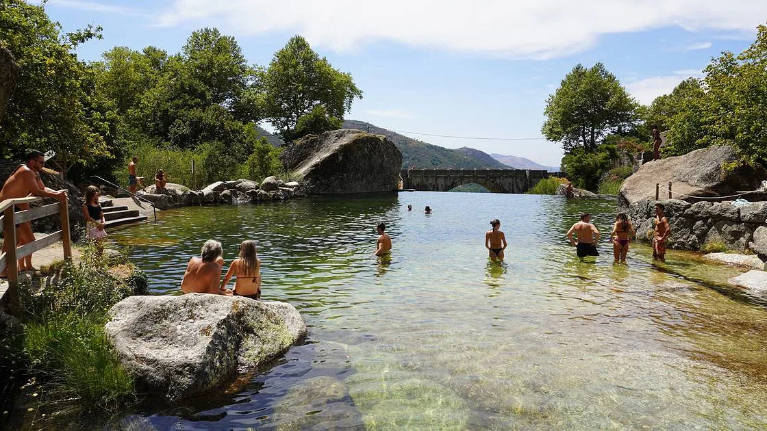 Aqui, reina a tranquilidade: rota por praias fluviais da zona centro