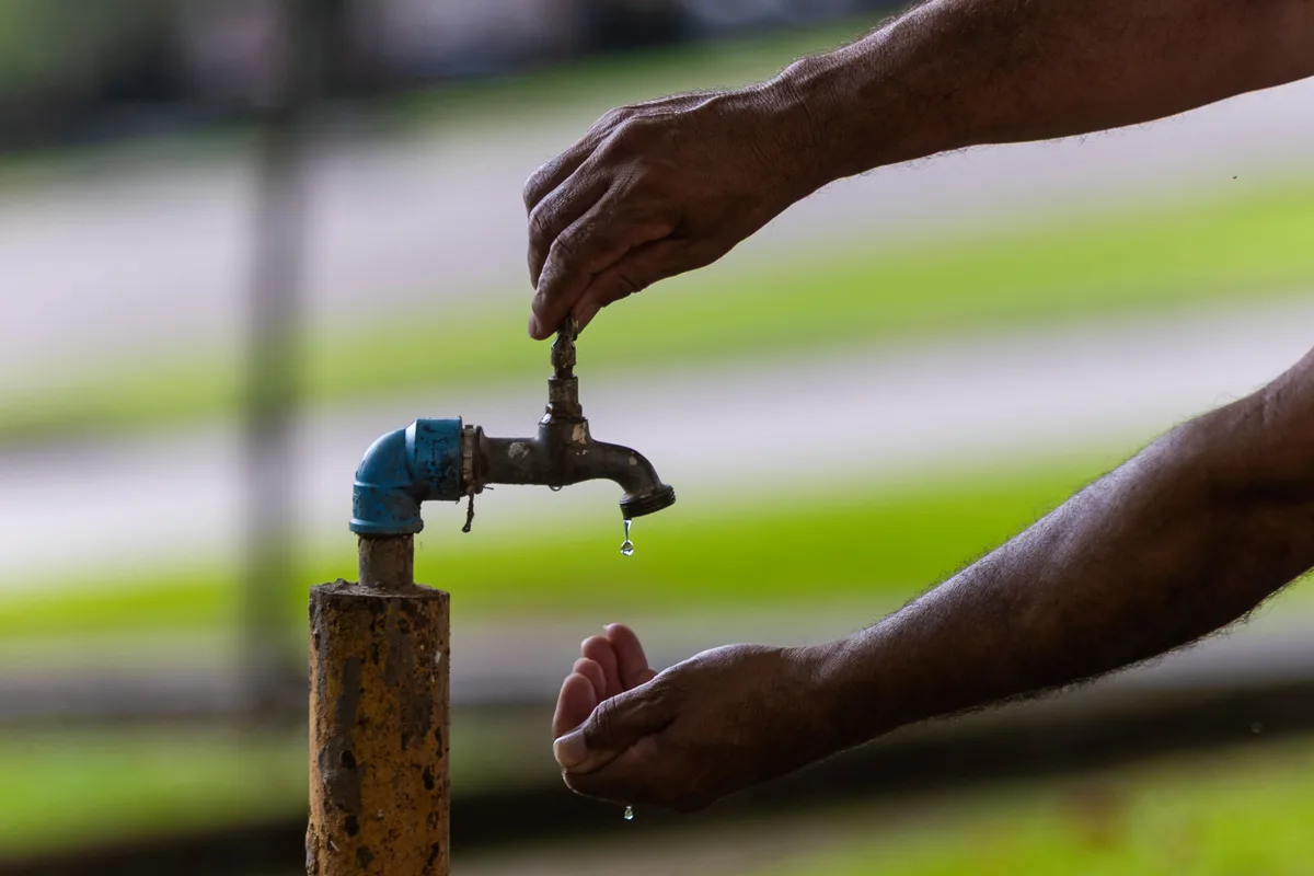 No período com menos chuvas, pequenas mudanças ajudam na economia de água