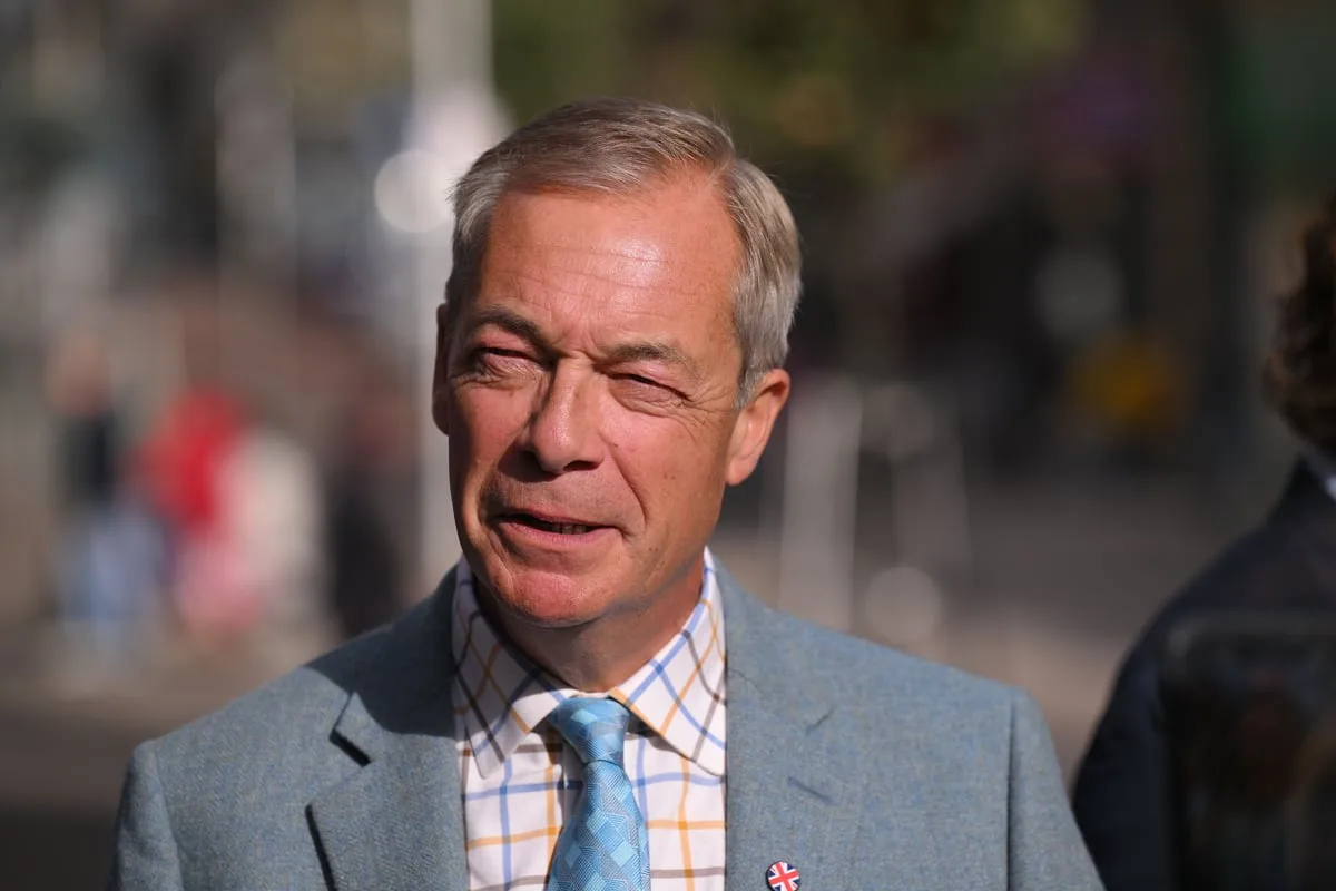 Farage to pledge to suspend asylum system for five years