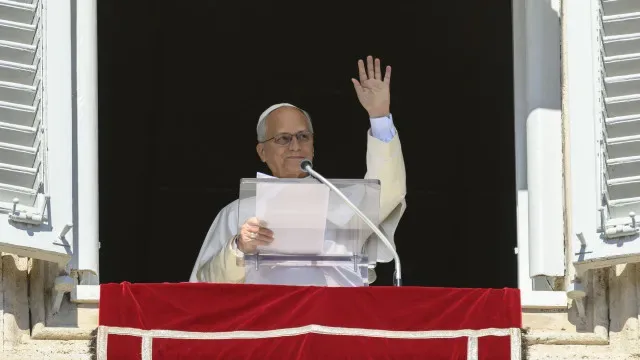 Papa "passou bem a noite, levantou-se e tomou o pequeno-almoço"