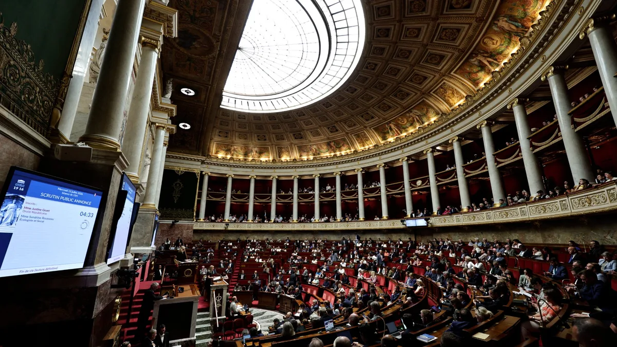 Les députés veulent étendre le champ du proxénétisme aux actes de prostitution en ligne et vise ainsi Onlyfans et Mym, qualifiées de "porte d'entrée pour le proxénétisme"