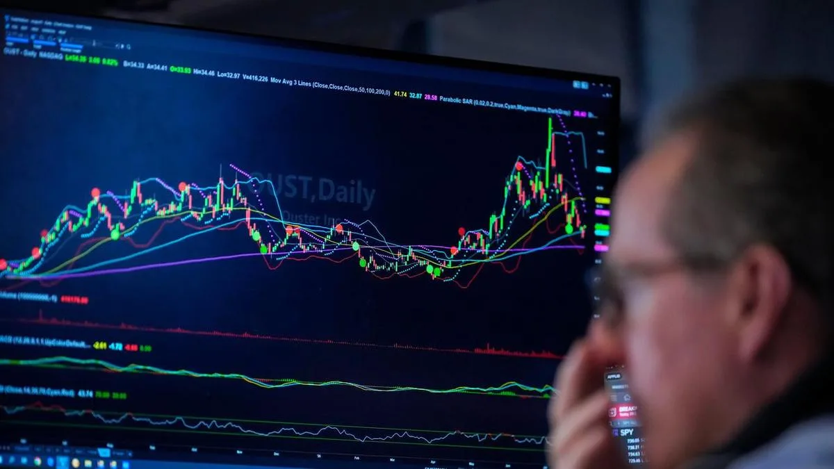 Wall Street subdued in choppy trade after bank earnings