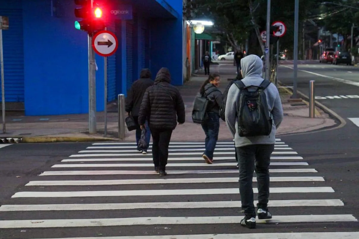 Frente fria traz chuva e mínimas de 10°C a MS no feriadão