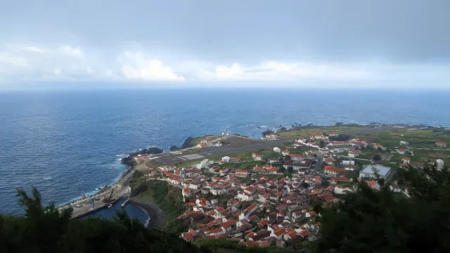 Força Aérea transportou bens essenciais para a ilha do Corvo