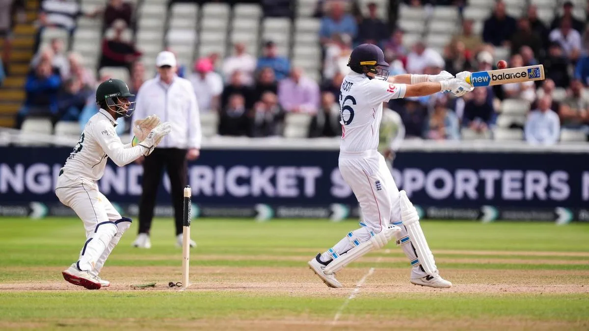 Root steers England to sweep of Pakistan