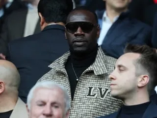 « Ils tabassent des mecs comme moi », l’acteur Omar Sy révèle comment il est passé de fan du PSG à supporter de l’OM