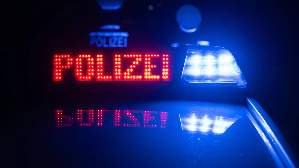 Nach tödlichem Unfall auf der A5 - Wichtige Autobahn Richtung Süden gesperrt
