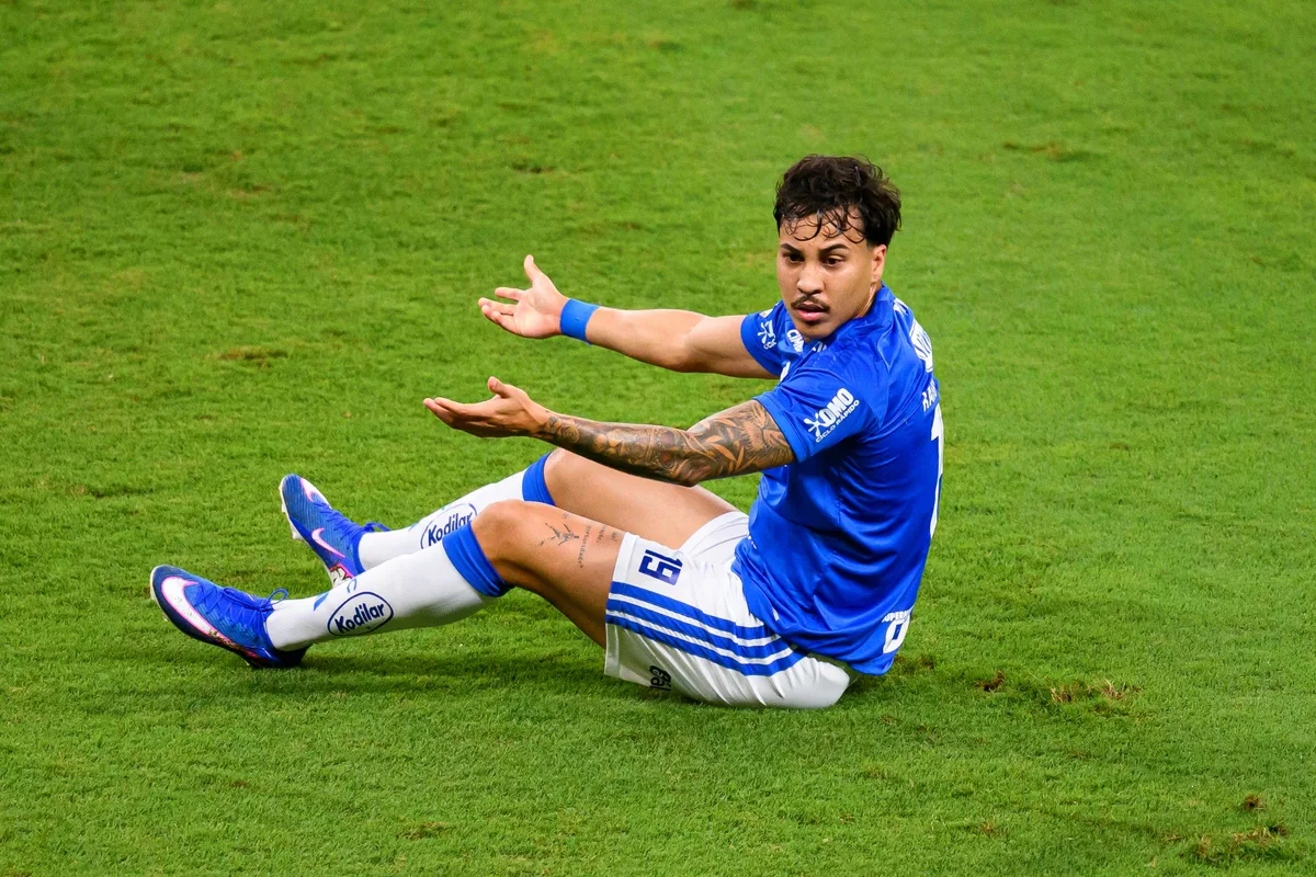 Atlético-MG pede ao STJD punição a Kaio Jorge por lance com Ruan Tressoldi