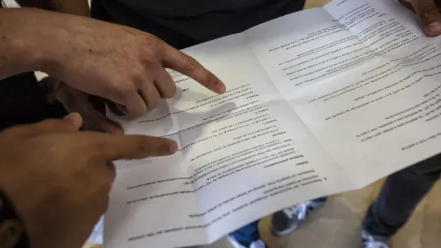Processo de digitalização dos exames "está morto", acusa PCP