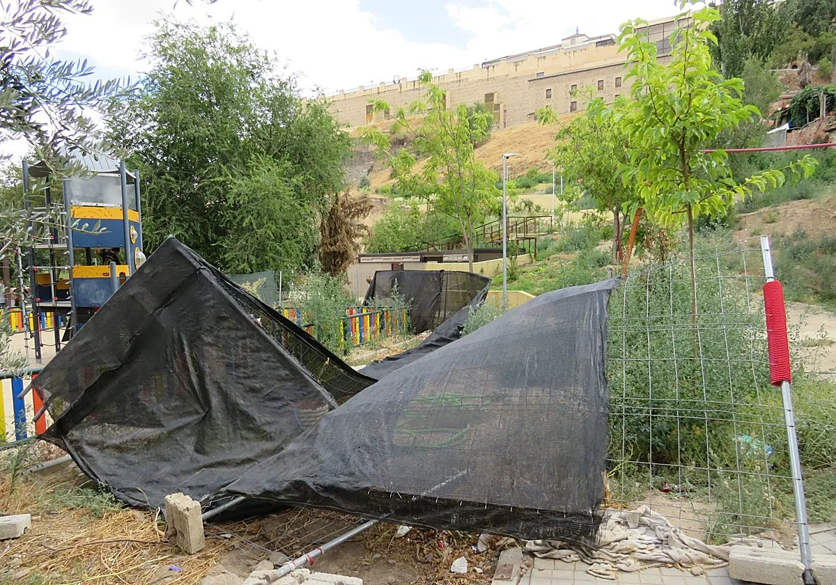 Una obra de 690.000 euros «terminada», pero cerrada: el PSOE exige explicaciones a Velázquez por el Granadal en Toledo