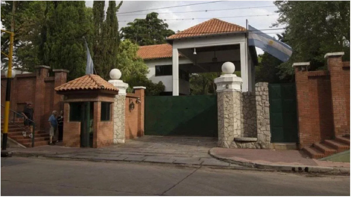 Tras el escándalo por los despidos en Olivos, el Gobierno reincorporará empleados pero serán reubicados