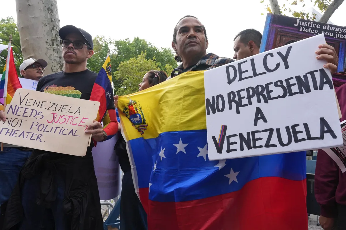 Venezolanos se concentraron en Nueva York rechazando la participación de Delcy Rodríguez en la ONU