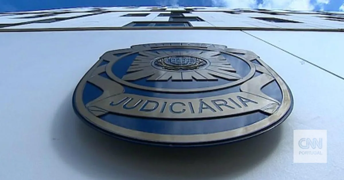 Detido suspeito de atear fogo em Sabrosa. Homem colocou velas na floresta junto a habitações