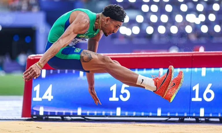 Brasileiro Sub-18 de Atletismo inicia disputas com recorde no Ibirapuera
