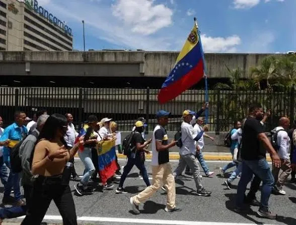 Sindicatos protestaron para presionar por elecciones ante diálogo con oposición