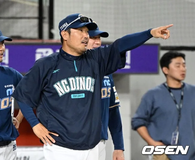 '쉴 틈도 없다, 벌써 2027년 준비' NC 이호준 감독의 승부수…창원 찍고 오키나와 간다
