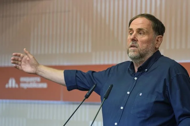 ERC y los Comuns ven insuficiente el cese en Educació ante la crisis con los docentes y reclaman un "gran acuerdo"