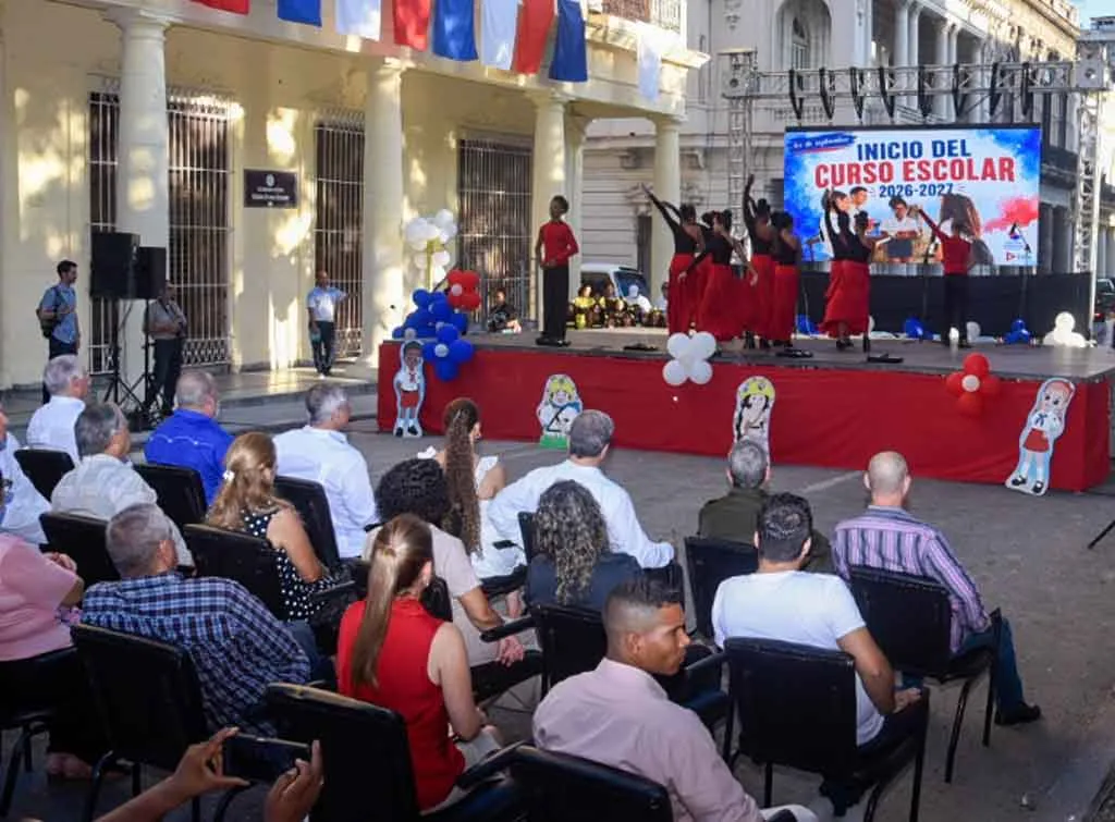 Inicia nuevo año escolar en Cuba en medio de dificultades por el bloqueo