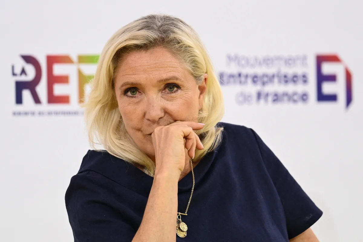 Sondage présidentielle : Glucksmann progresse, Mélenchon recule, le Pen en tête