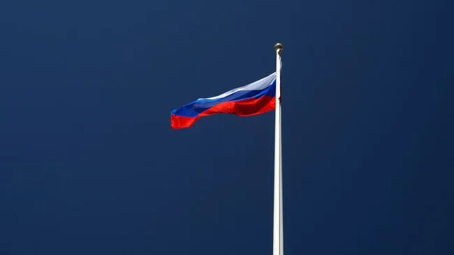 Более 700 флагов и флаговых конструкций украсят Москву к 22 августа