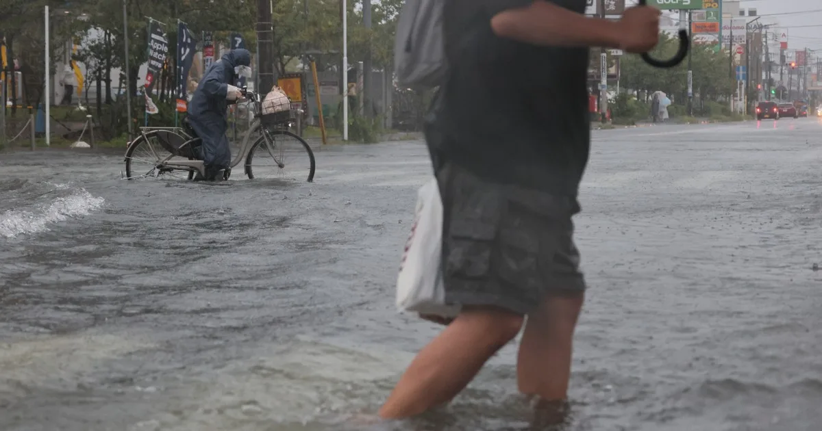 台風25号 20万人超に「緊急安全確保」 神奈川県が災害派遣要請