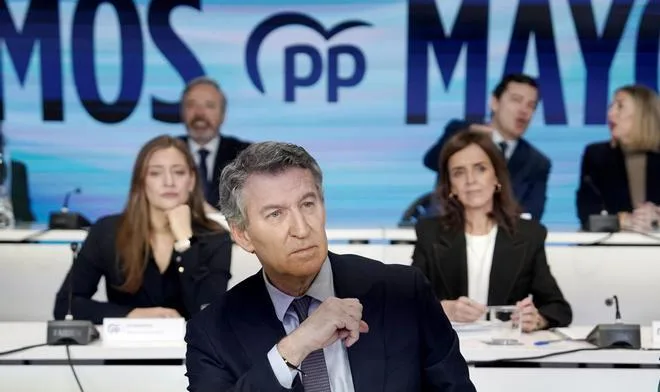 Feijóo vela armas en su verano más corto para su última oportunidad de llegar a la Moncloa