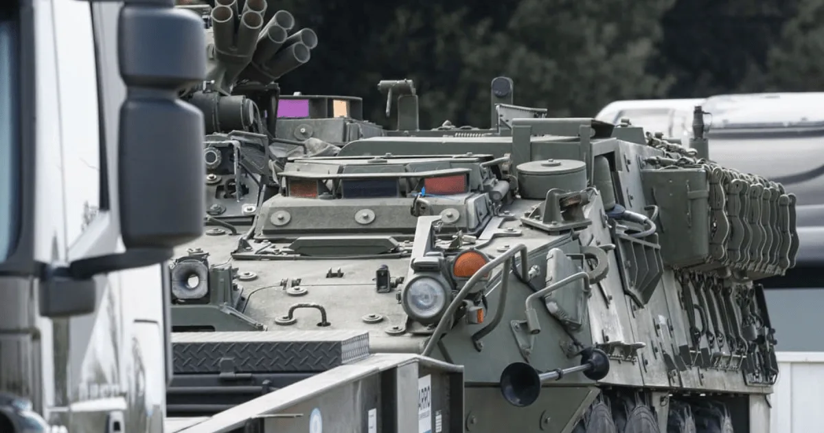 El Ejército firmó con Estados Unidos el acuerdo para incorporar 235 vehículos blindados Stryker: qué funciones tendrán